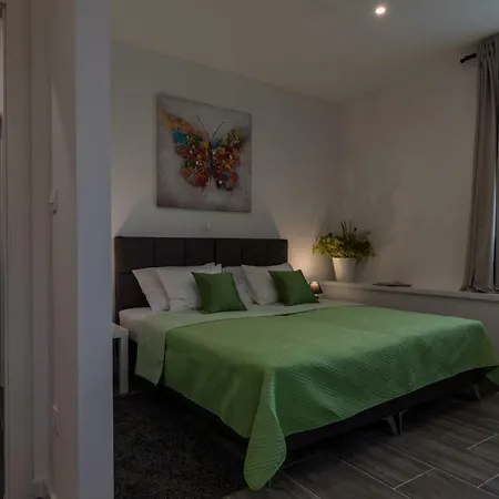Seabed Rooms&studio Apartman Split