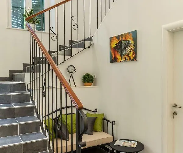 Seabed Rooms&studio Apartment Split